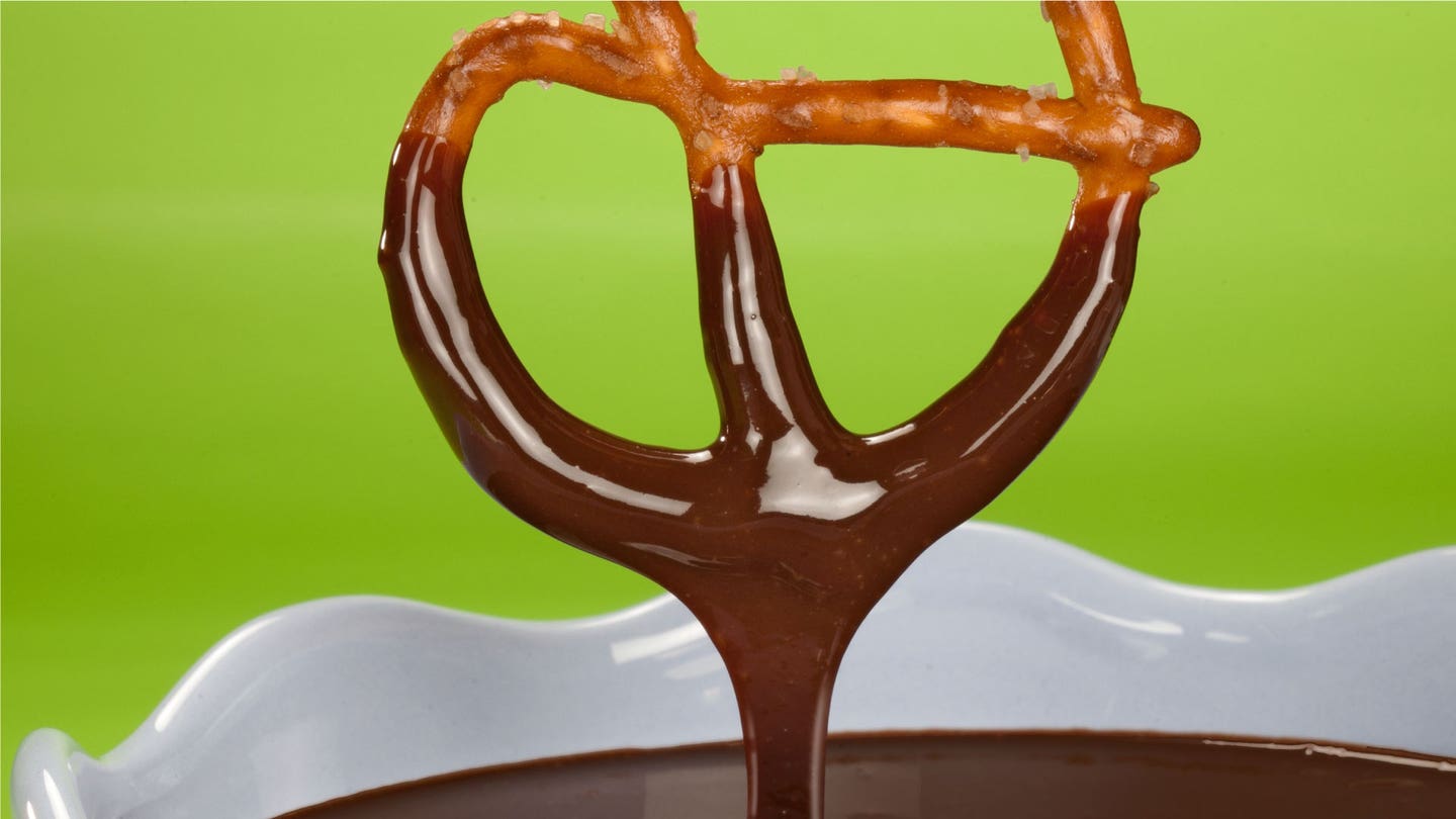 Image of HERSHEY'S Chocolate Syrup Fun Due