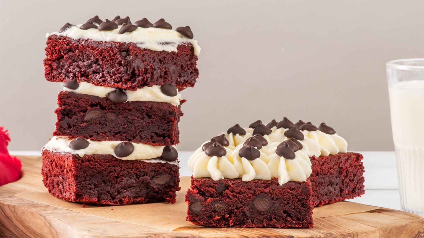 red velvet chocolate chip brownies